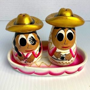 Senor and Senorita salt and pepper kitchy